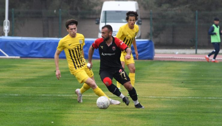 Tarsus evinde darmadağın oldu