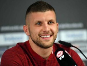 Ante Rebic adım adım kartal oluyor.