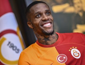 Galatasaray Wilfred Zaha’yı Açıkladı