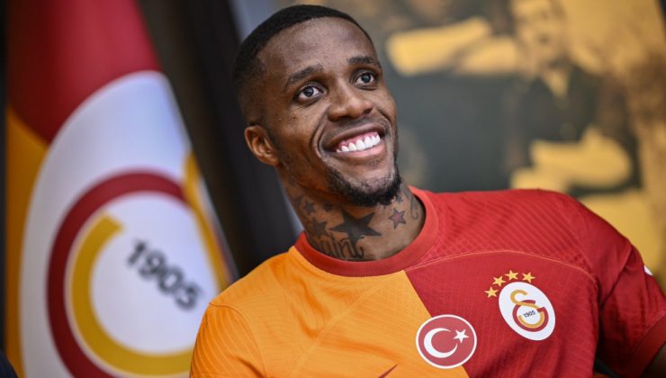 Galatasaray Wilfred Zaha’yı Açıkladı