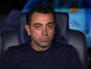 XAVİ’DEN ARTETA’YA “SAKİN OL”